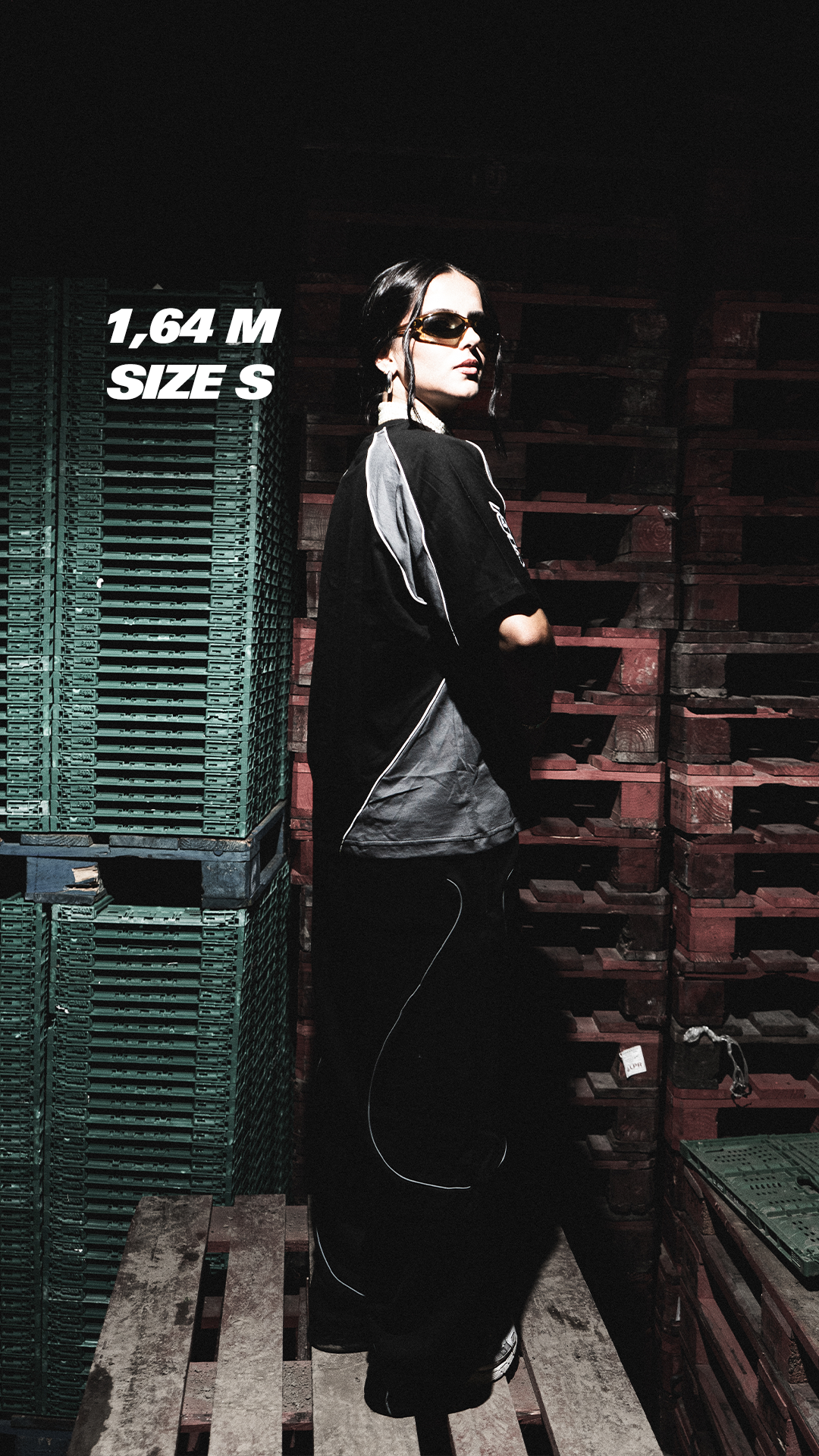 BLACK REFLECTIVE T-SHIRT